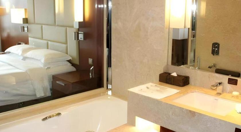 Kun Tai Glory Hotel Beijing Wangjing Exterior photo